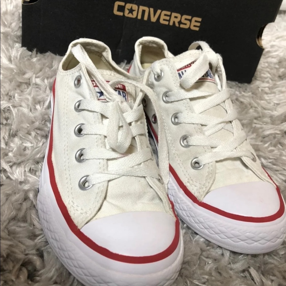 Converse - Picture 2 of 3
